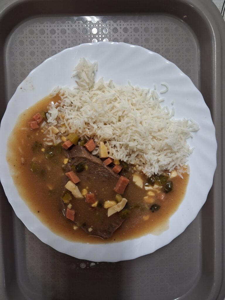 Kuřecí plátek na bazalce, bulgur s quionou